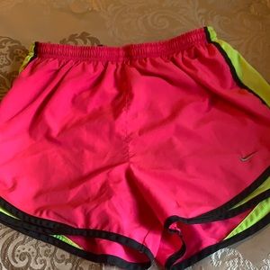 Nike shorts size medium